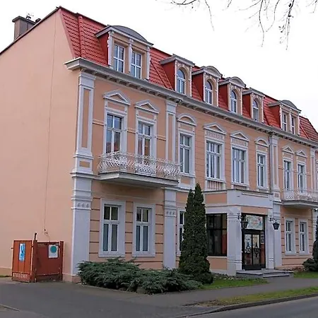 Polonia *
